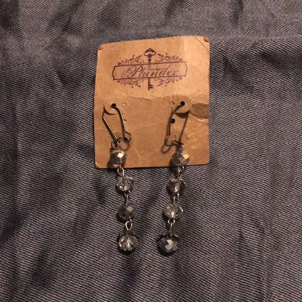 Plunder Dangly earrings